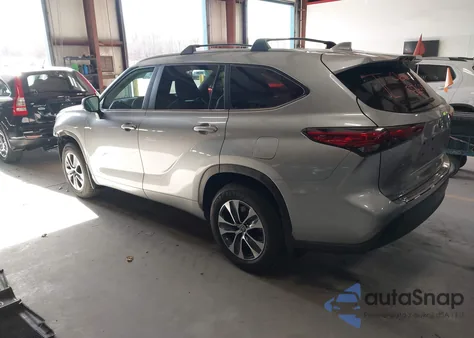 2023 Toyota Highlander Xle из США, поврежденный, VIN 5TDKDRBH7PS040152